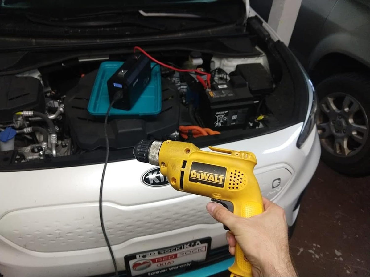 BESTEK Pure Sine Wave Power Inverter - 1000W Car Inverter DC 12V to 110V AC - Car Charger Adapter Outlet with 4.8A Dual USB Charging Ports - Digital LCD Display - Aluminum Housing - Rubber Handle