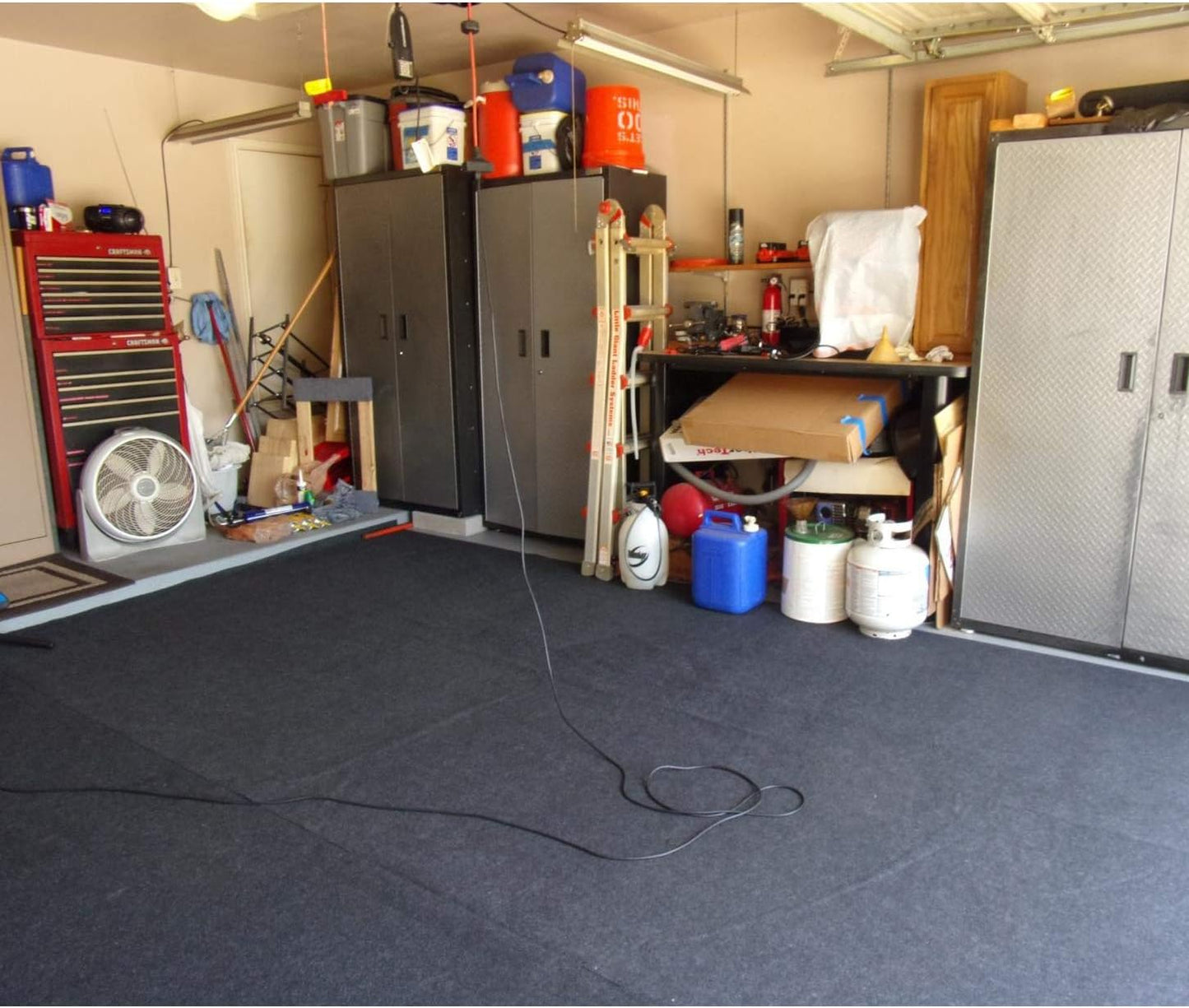 Garage Floor Mat，Absorbent Oil Mat—Floor Mat for Golf Carts,Motorcycles，Protect Garage and Shop Floor Surface，Absorbent Felt and Leak-Resistant Anti-Slip Backing，Reusable/Washable (7'6" x 17")